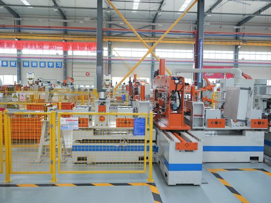 comprare Macchina per la formazione automatica di rotoli a colori personalizzabili 10-15m/min Linea di produzione di scaffalature in acciaio online manufacture