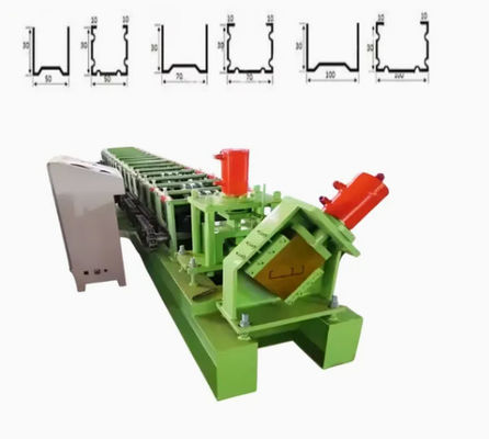 Macchina per la formazione di rotoli a scaffale ad alta produzione C Macchina per la formazione di rotoli a canale a trazione solare